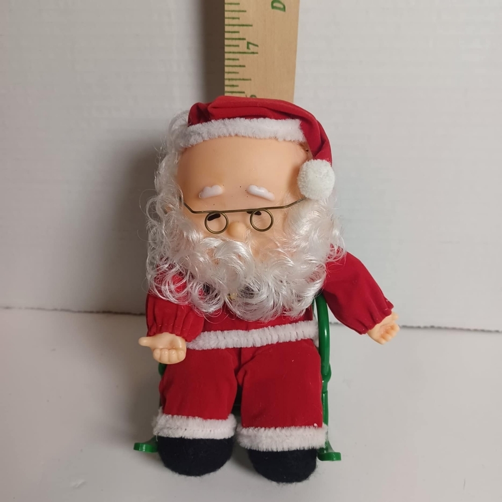 Vtg Rocking Music & Santa Nodding Head in Rocking‎ Chair Christmas Decoration